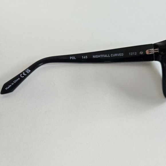 New Quay Australia Nightfall Curve Polarized Black Frame Large Sunglasses Unisex - Picture 16 of 16